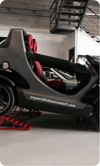 Smart Crossblade personalizado con el rótulo especialistasensmart.com